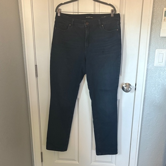 Bandolino Women's 14 Dark Blue Amy Straight leg Jeans - Picture 1 of 8